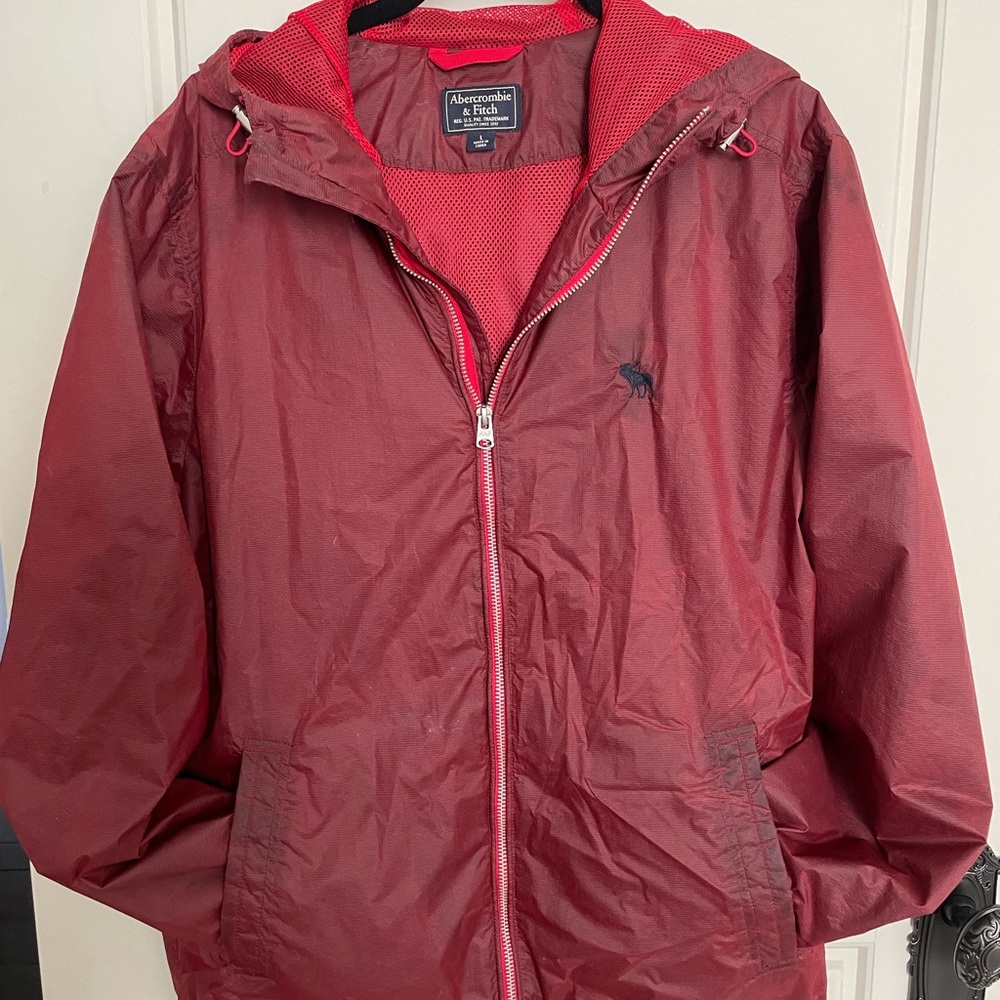 Abercrombie & Fitch Men's Burgundy Hooded Windbreaker